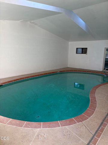 1448 N Keene Way Drive, Medford, OR 97504