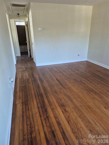 5117 Valley Stream Road, Charlotte, NC 28209