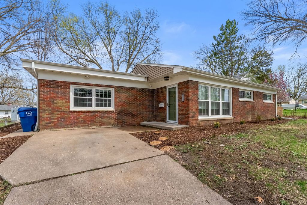 2511 Belle Avenue, Davenport, IA 52803