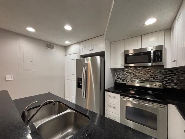 5844 Blueberry Unit 68 Court, Lauderhill, FL 33313