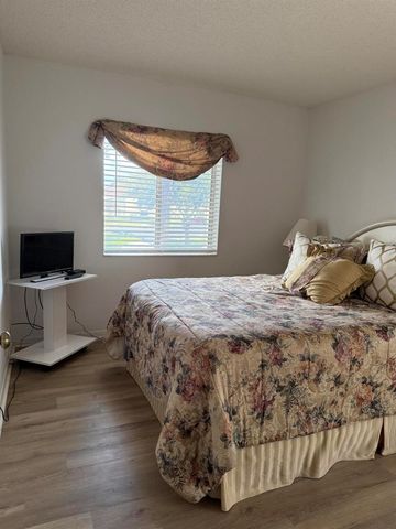 133 Lake Pine Circle A-2, Greenacres, FL 33463