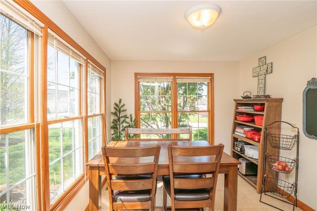 1204 Stone Crossing Street NE, Canton, OH 44721