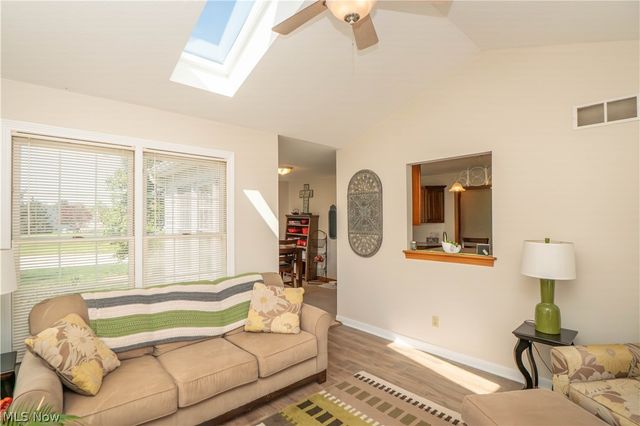 1204 Stone Crossing Street NE, Canton, OH 44721