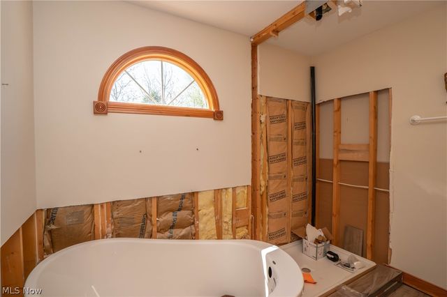 1204 Stone Crossing Street NE, Canton, OH 44721