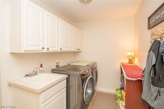 1204 Stone Crossing Street NE, Canton, OH 44721