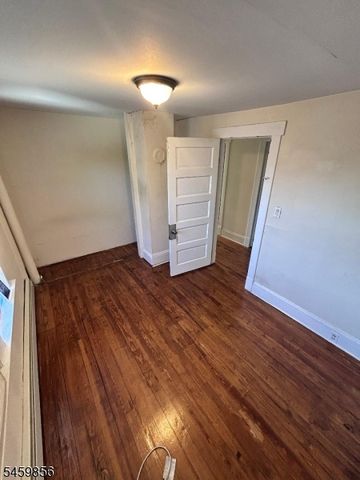 9 W Sickle St Ab, Dover Town, NJ 07801