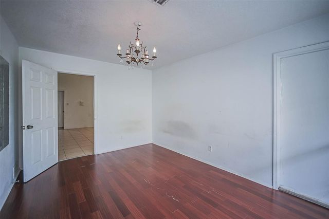 7010 Captain Drive, Houston, TX 77036
