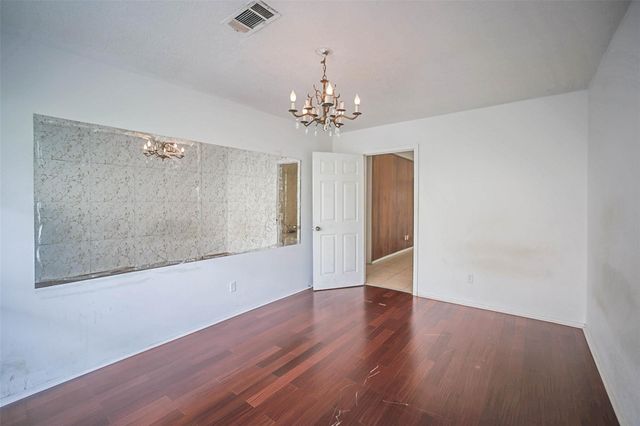 7010 Captain Drive, Houston, TX 77036