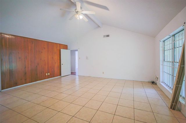 7010 Captain Drive, Houston, TX 77036