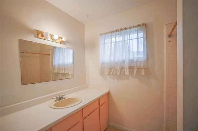 7010 Captain Drive, Houston, TX 77036