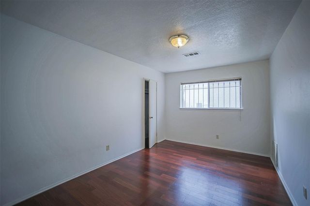 7010 Captain Drive, Houston, TX 77036