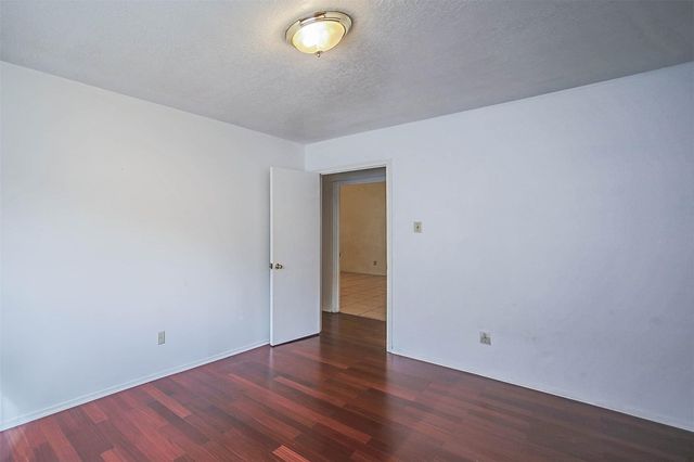 7010 Captain Drive, Houston, TX 77036