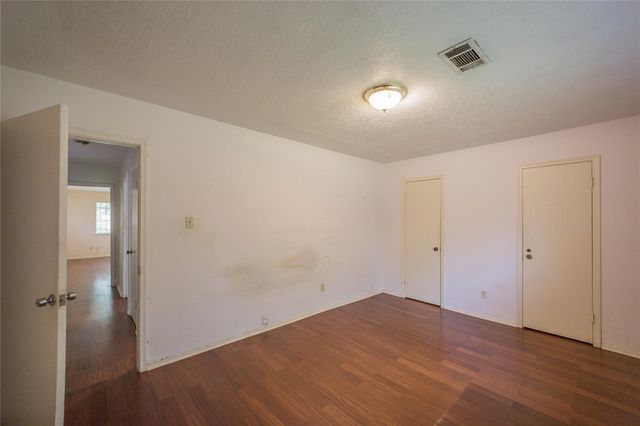 7010 Captain Drive, Houston, TX 77036