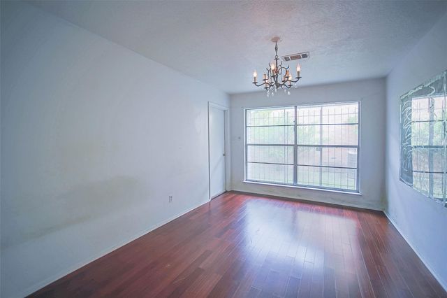 7010 Captain Drive, Houston, TX 77036