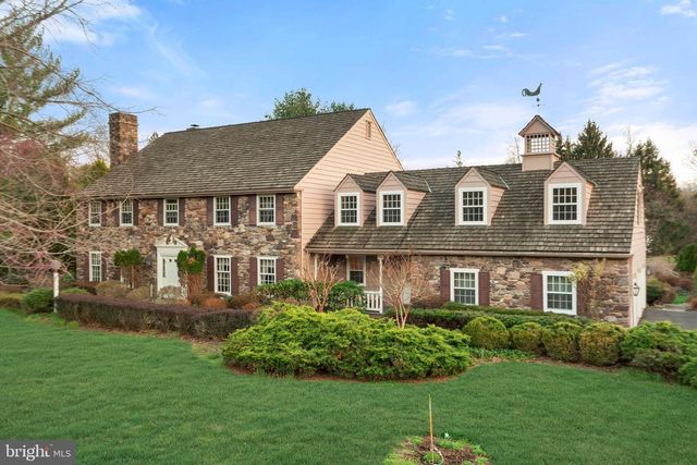 111 CEDAR GLEN DR, New Hope, PA 18938