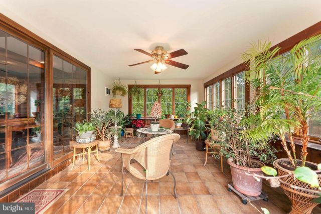 111 CEDAR GLEN DR, New Hope, PA 18938