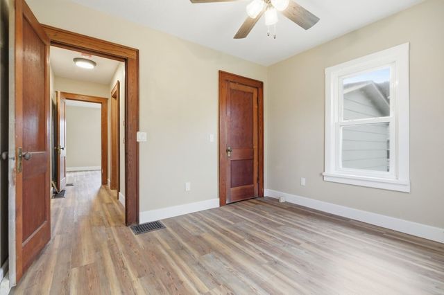 831 1st Street N, Newton, IA 50208