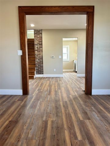 831 1st Street N, Newton, IA 50208