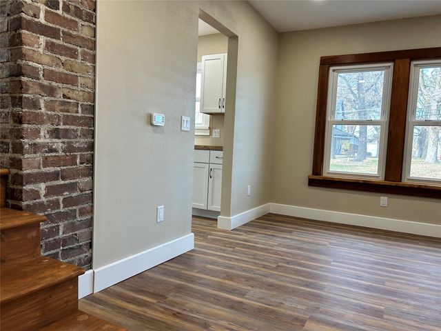 831 1st Street N, Newton, IA 50208