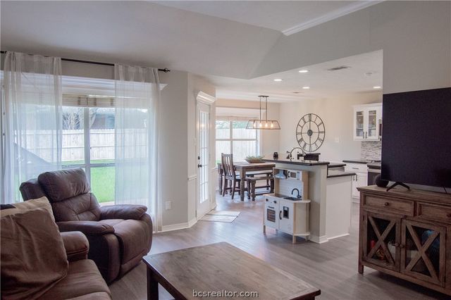 3107 Pleasant Grove Drive, College Station, TX 77845
