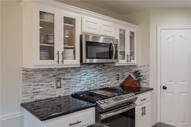 3107 Pleasant Grove Drive, College Station, TX 77845