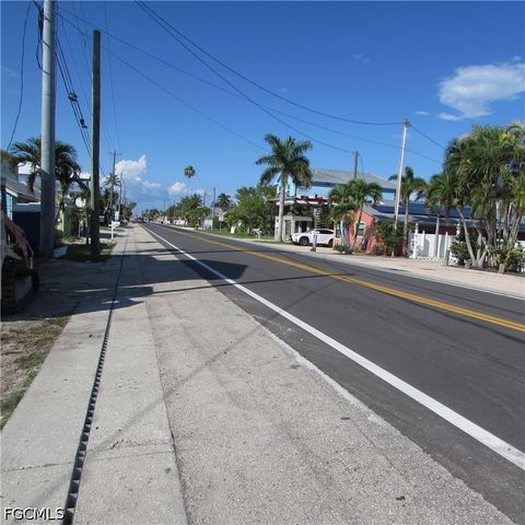 4748 Pine Island RD NW, Matlacha, FL 33993