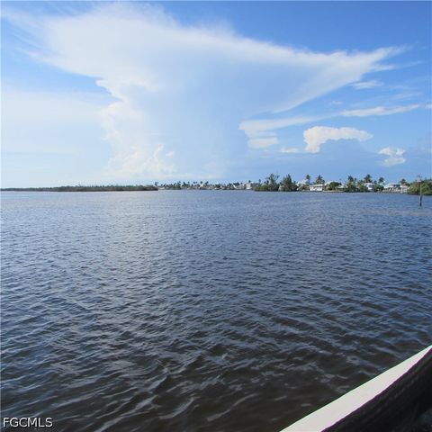 4748 Pine Island RD NW, Matlacha, FL 33993