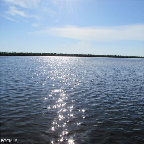 4748 Pine Island RD NW, Matlacha, FL 33993