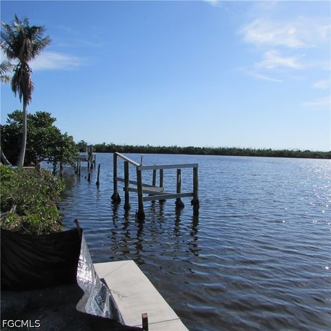 4748 Pine Island RD NW, Matlacha, FL 33993