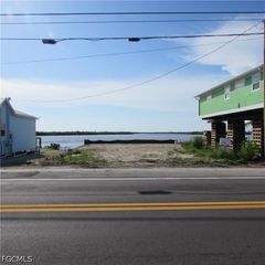 4748 Pine Island RD NW, Matlacha, FL 33993
