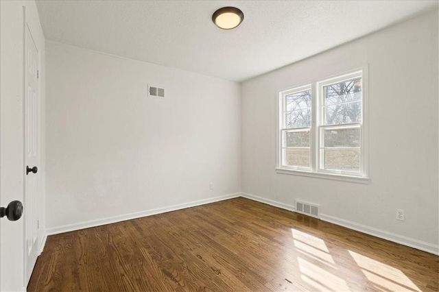 7505 E 130th Street, Grandview, MO 64030