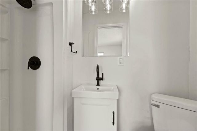 7505 E 130th Street, Grandview, MO 64030