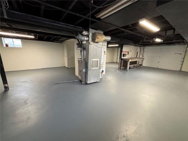 7505 E 130th Street, Grandview, MO 64030