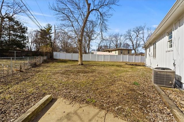 7505 E 130th Street, Grandview, MO 64030