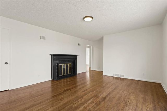 7505 E 130th Street, Grandview, MO 64030