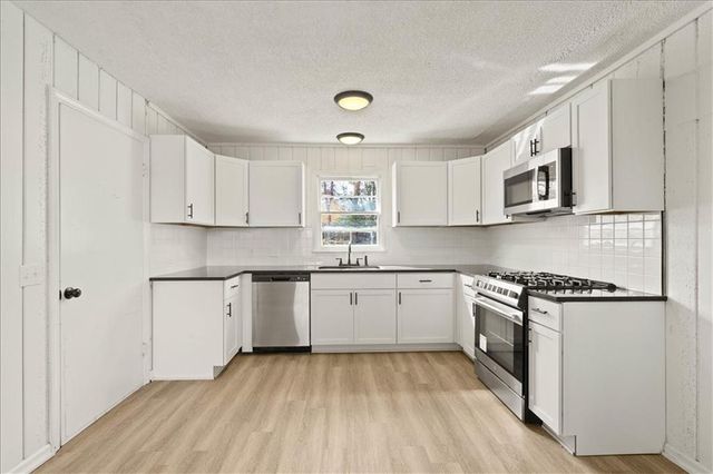 7505 E 130th Street, Grandview, MO 64030