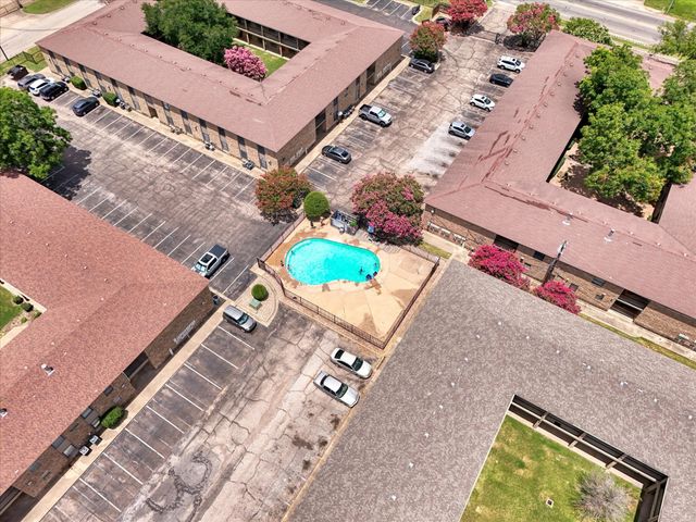 1421 S 12th Street 211, Waco, TX 76706