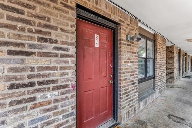 1421 S 12th Street 211, Waco, TX 76706