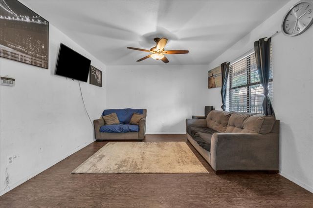 1421 S 12th Street 211, Waco, TX 76706