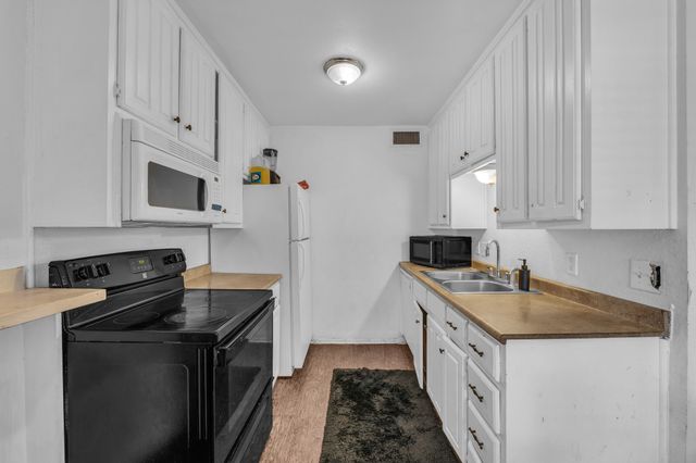 1421 S 12th Street 211, Waco, TX 76706