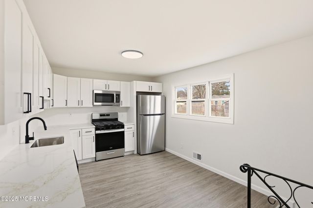 28 Brandies Road, Toms River, NJ 08757