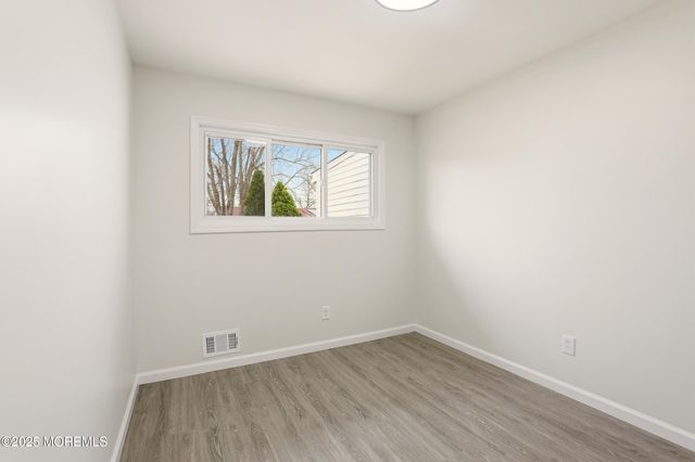 28 Brandies Road, Toms River, NJ 08757