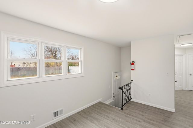 28 Brandies Road, Toms River, NJ 08757