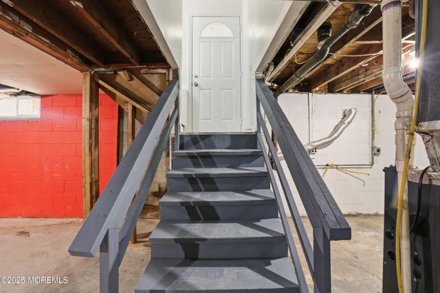 28 Brandies Road, Toms River, NJ 08757