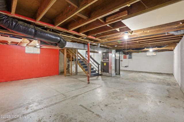 28 Brandies Road, Toms River, NJ 08757