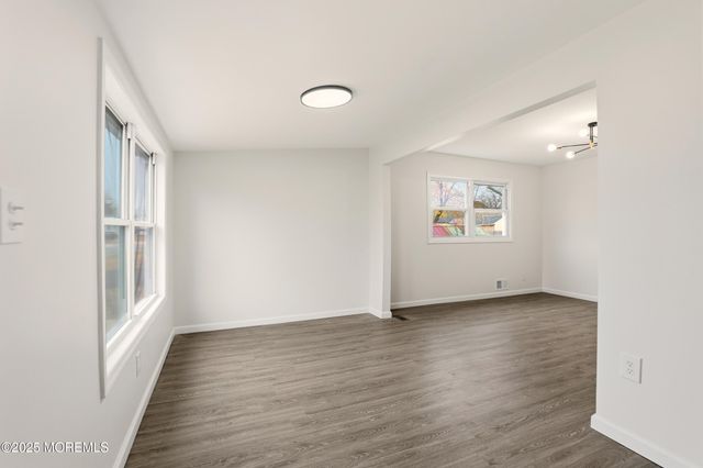 28 Brandies Road, Toms River, NJ 08757