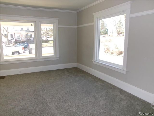 216 E Washington Street, Howell, MI 48843