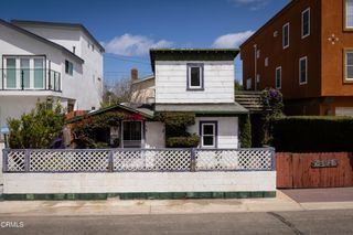 133 Santa Paula Avenue, Oxnard, CA 93035