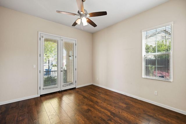 1008 Summer Ln, Patterson, CA 95363