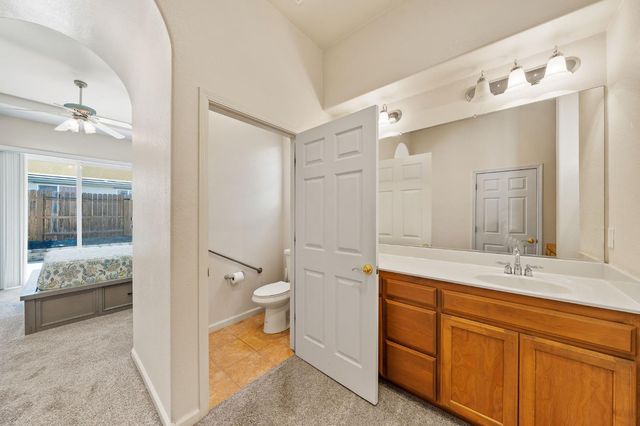 1008 Summer Ln, Patterson, CA 95363